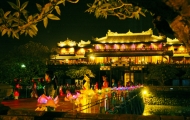 Hue by Night